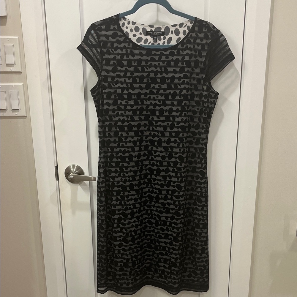 Elegant Black Patterned Mini Dress